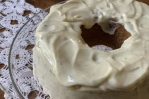 Bolo de Limão com Casca